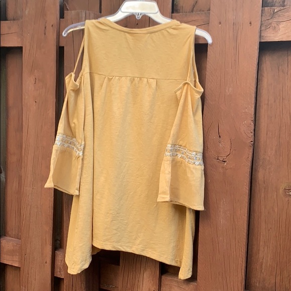 Style & Co Embroidered Sequin Cold Shoulder Top - Picture 5 of 5